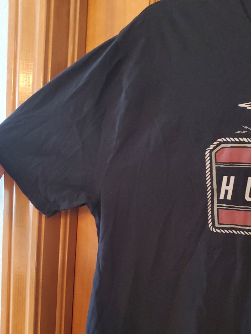 Hurley Mens Black Short-Sleeve Graphic Tee with Eagle Crest Size Large - Picture 5 of 6